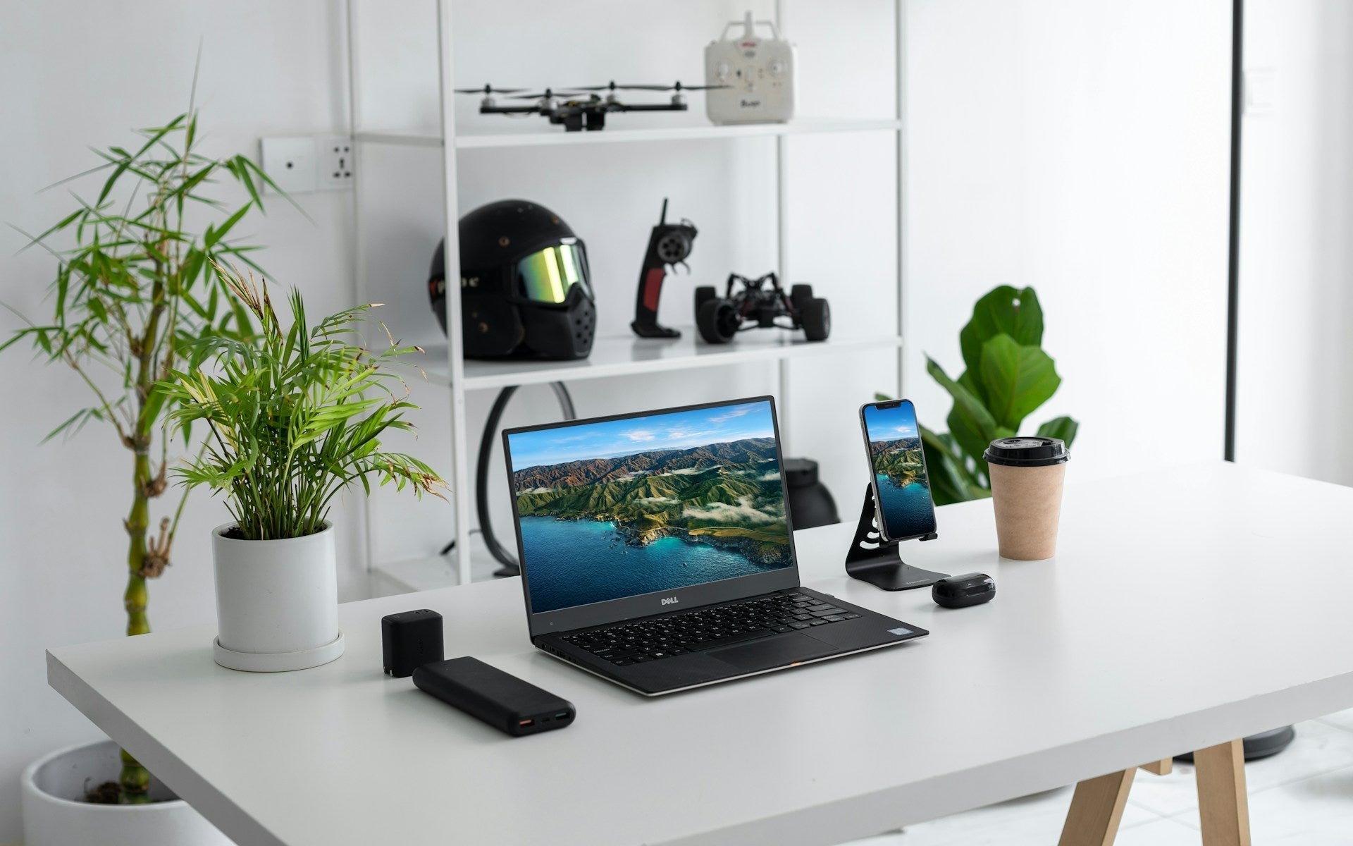 Simple Desk Accessories That Boost Productivity